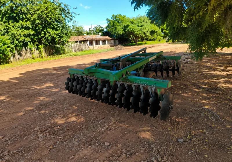 Niveladora Baldan de 32 discos - Imagem 1
