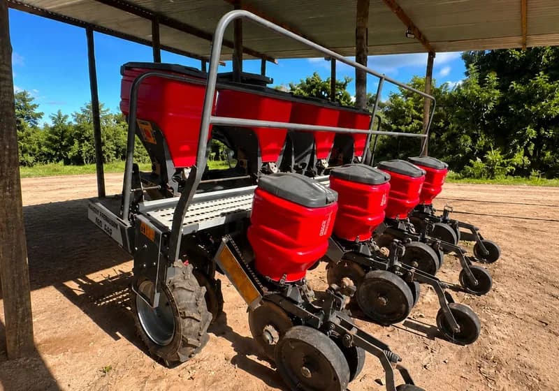 Plantandeira Massey Ferguson 106 L45 - Miniatura 3