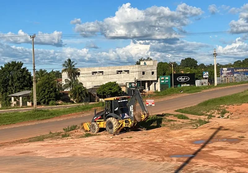 Retroescavadeira Jonh Deere 310K - Miniatura 3