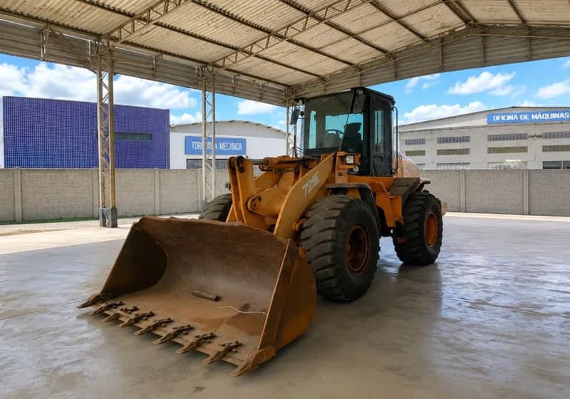 Pá Carregadeira Case 721E