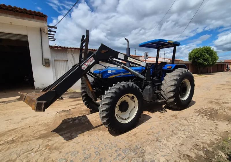 Trator New Holland 7630 - 2021