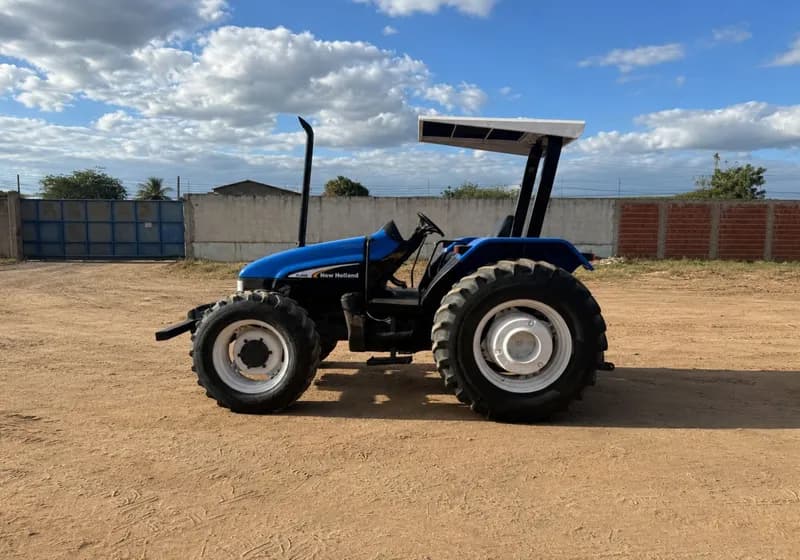 Trator New Holland/ TL80 /2002