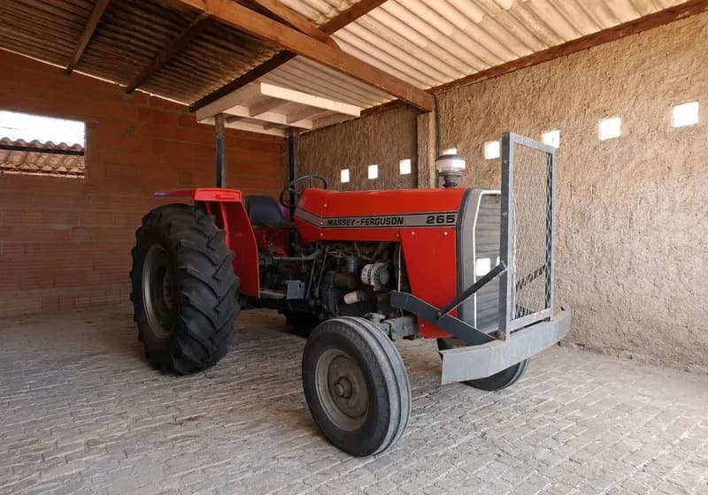 Trator Massey Ferguson/ 265 - ano 86